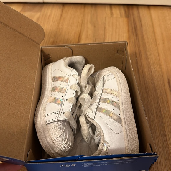 Adidas toddler girl superstar 1 sneakers size 7 - Picture 8 of 8